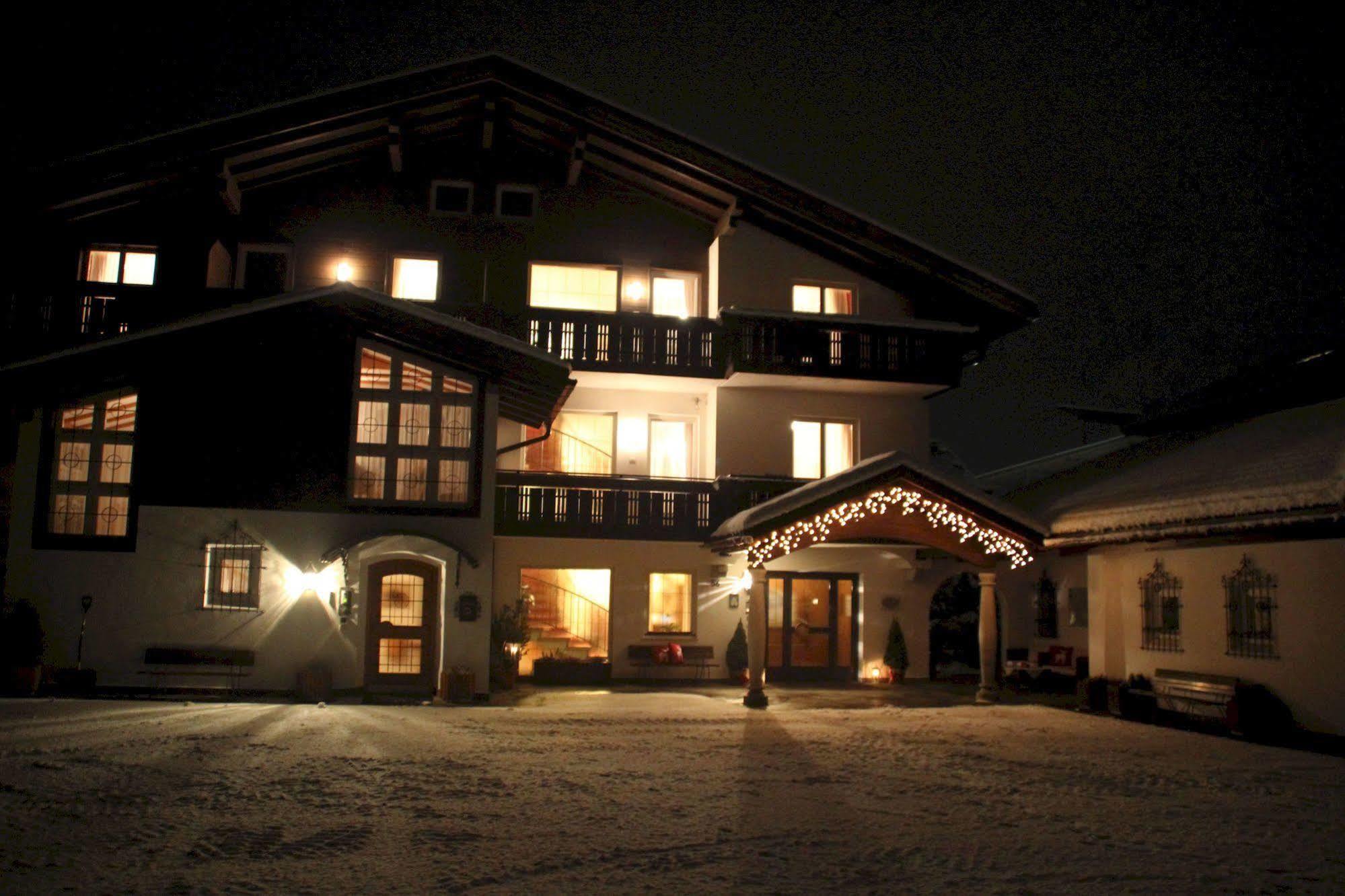 Garni Zimmerhofer Campo Tures Exterior photo